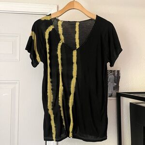 CAPOTE black green yellow striped tie die v neck cropped short sleeve‎ tee